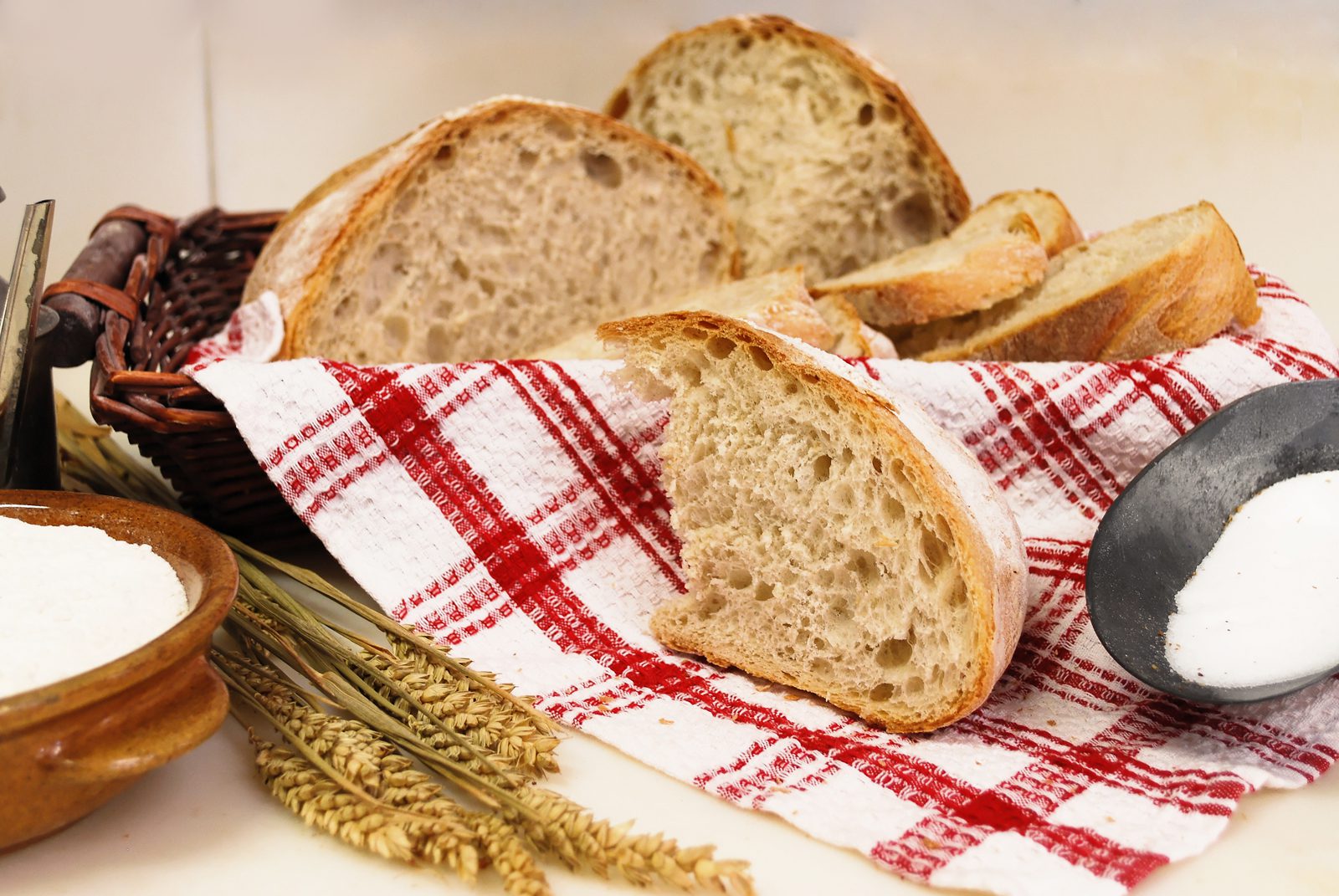 Pane fresco ogni giorno, in oltre 20 formati. Dalle ricette tradizionali al pane speciale